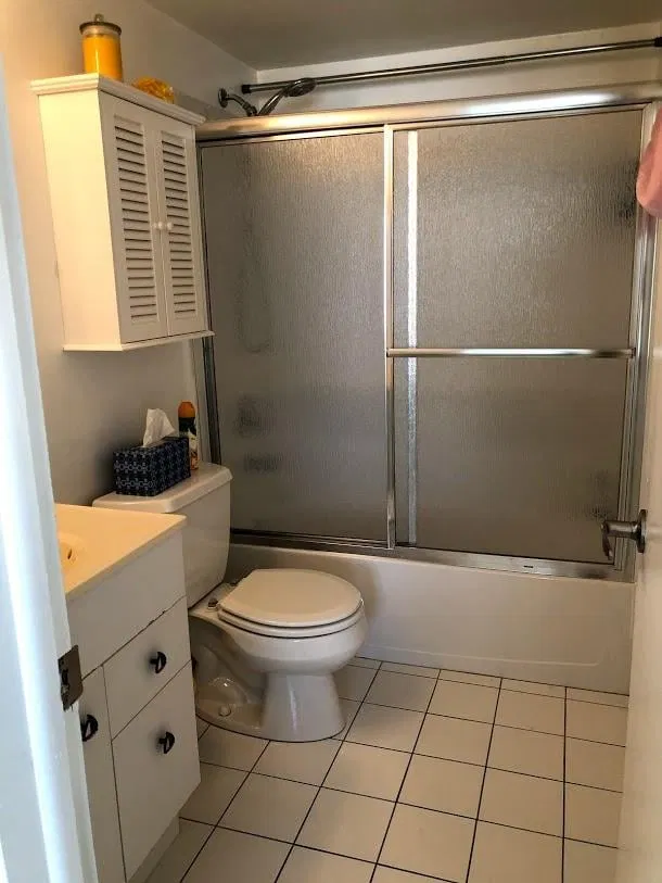  Unit 304b photo 9