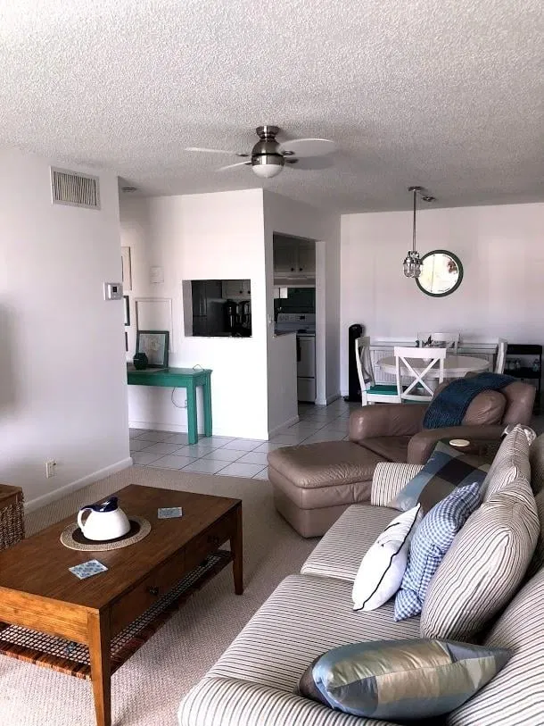 Unit 304b photo 10