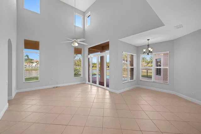 Residence photo 9