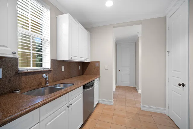 Magnolia Court Unit R4 photo 8