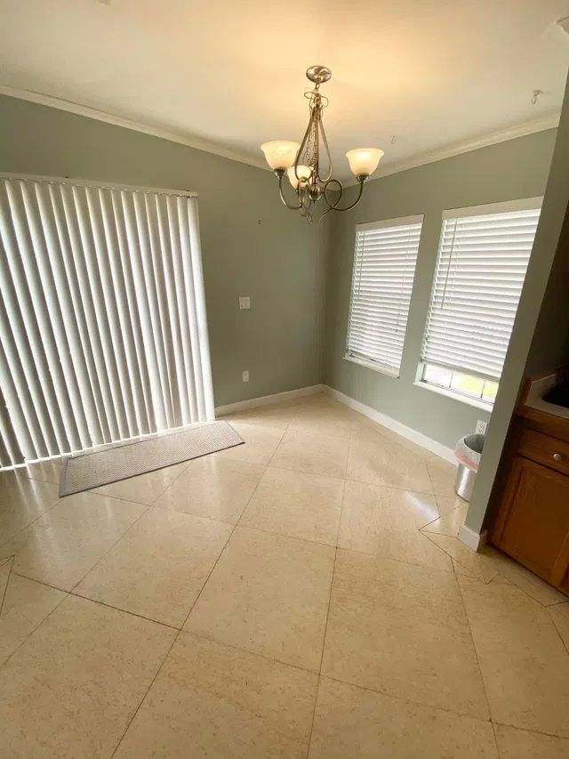 Residence photo 4