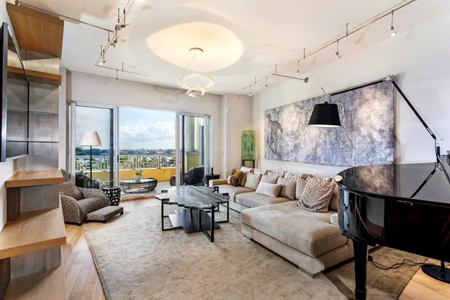 Esplanade Grande Unit 504 photo 10