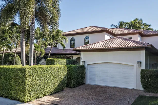 336 Australian Avenue W