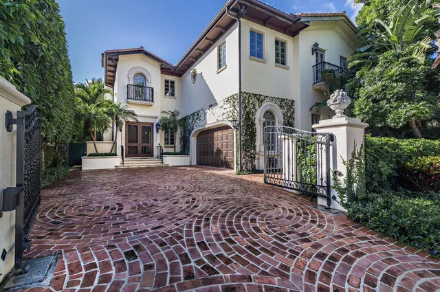 444 Brazilian Avenue