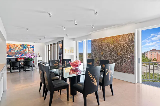 Winthrop House Condos Unit 713 photo 6