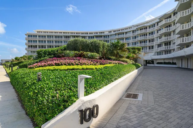 100 Sunrise Avenue #218