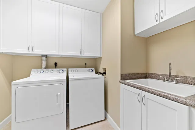 One City Plaza Unit 1104 photo 3