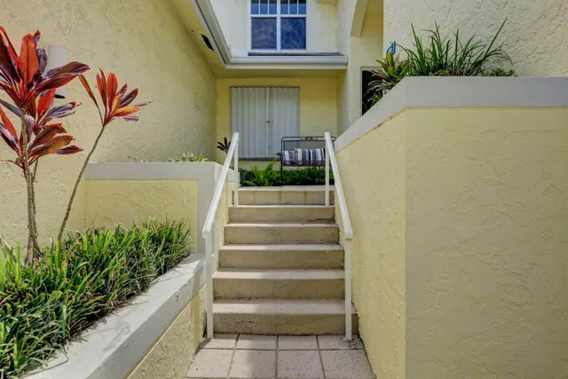 Residence photo 4