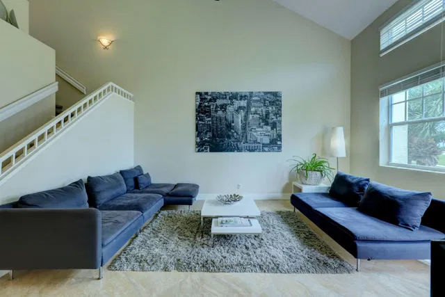 Residence photo 6