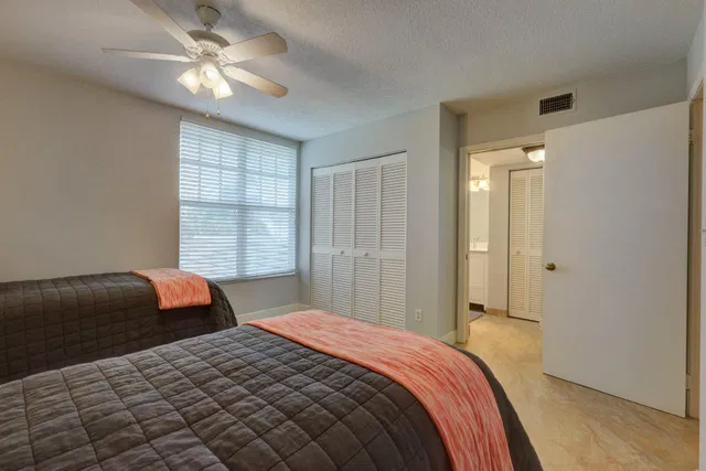 Residence photo 14