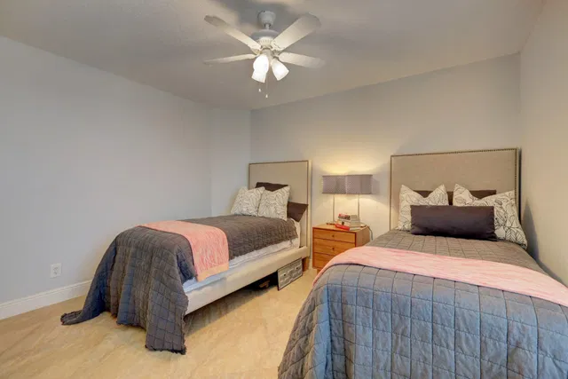Residence photo 15