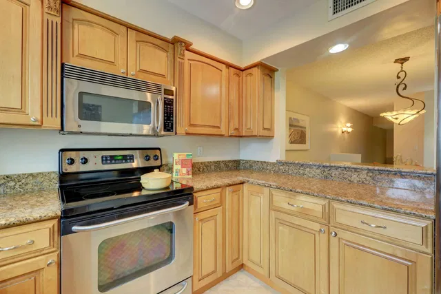 Residence photo 20