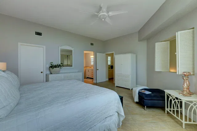 Residence photo 26