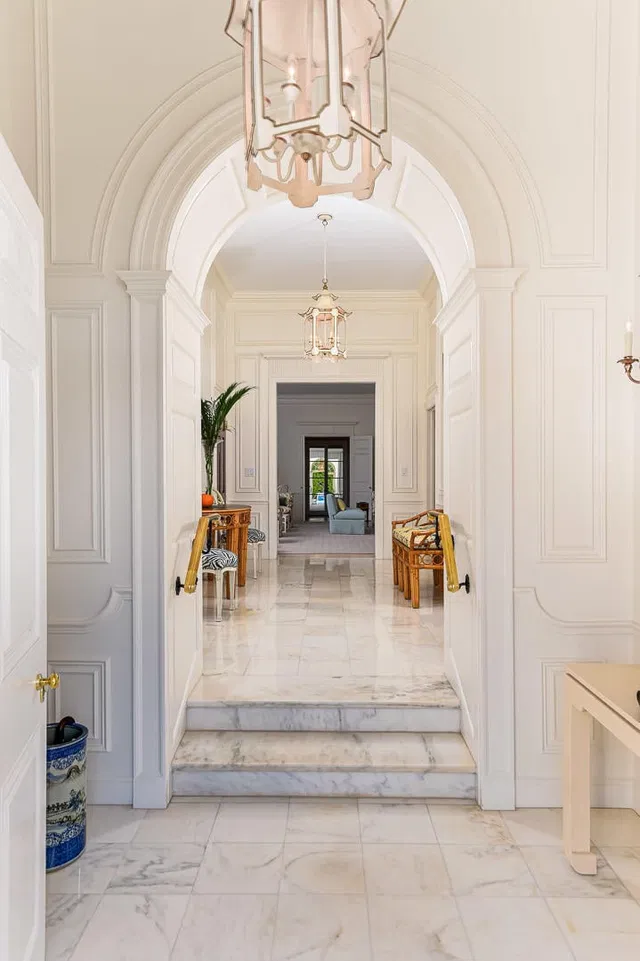 200 Regents Park Road