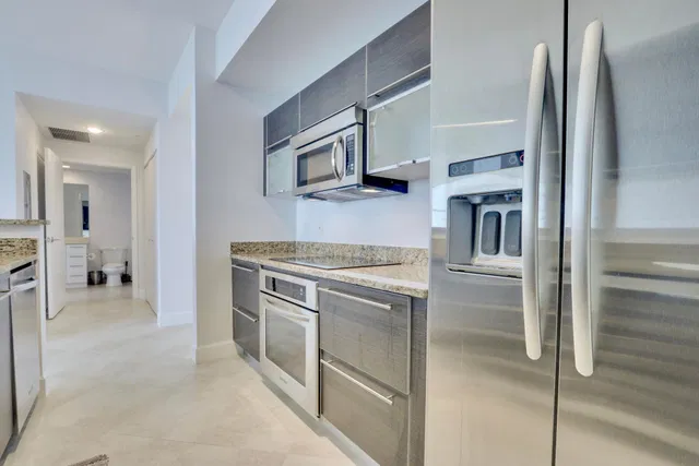 CityPlace South Tower Unit 1820 photo 4