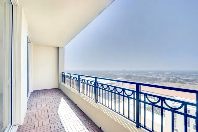 CityPlace South Tower Unit 1820 photo 27
