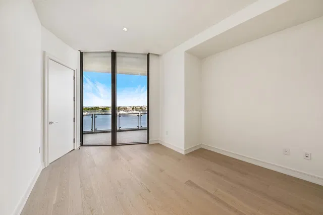 Bristol Palm Beach Unit 804 photo 11