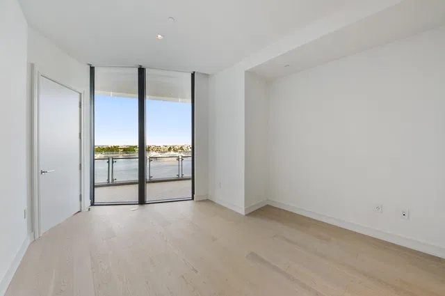Bristol Palm Beach Unit 804 photo 27