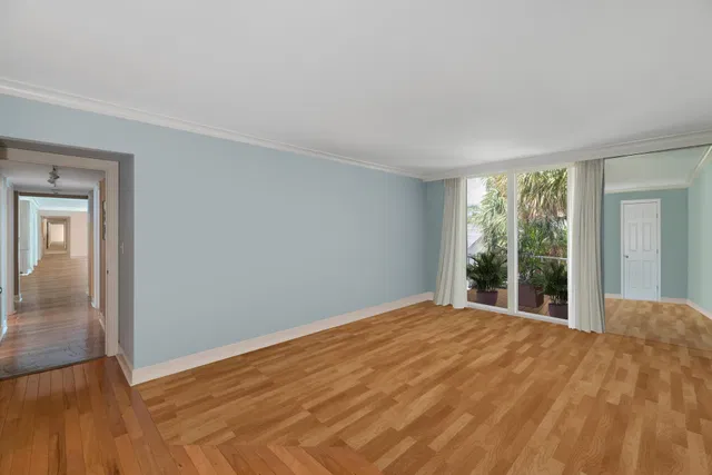 Winthrop House Condos Unit 321 photo 6