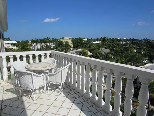 330 Cocoanut Row Unit 5a photo 8