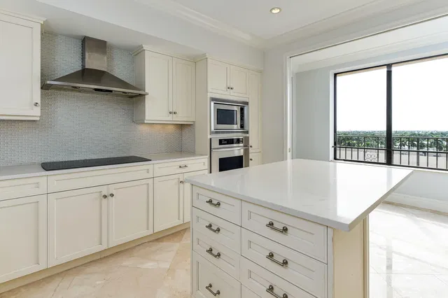 Palm Beach Biltmore Unit 713 photo 10