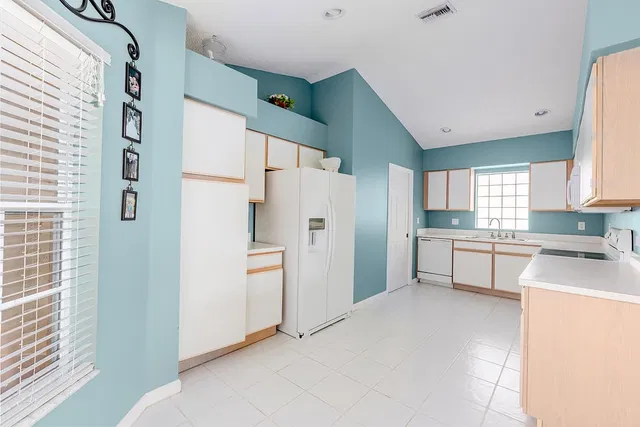  Residence photo 6