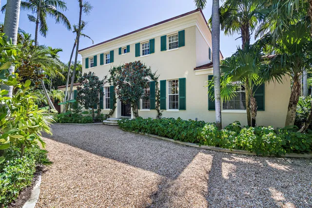 236 La Puerta Way
