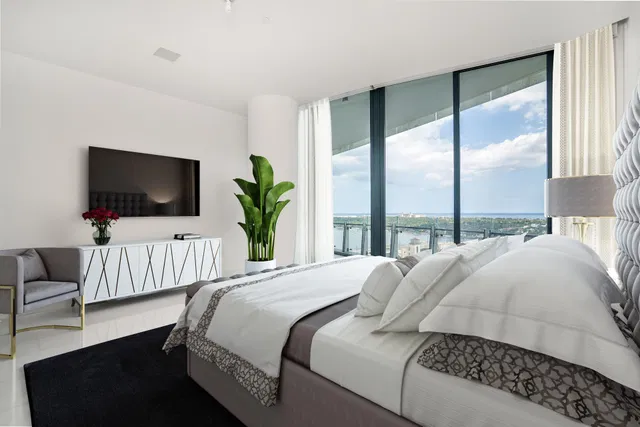 Bristol Palm Beach Unit 1502 photo 8