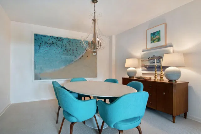 Winthrop House Condos Unit 406 photo 6