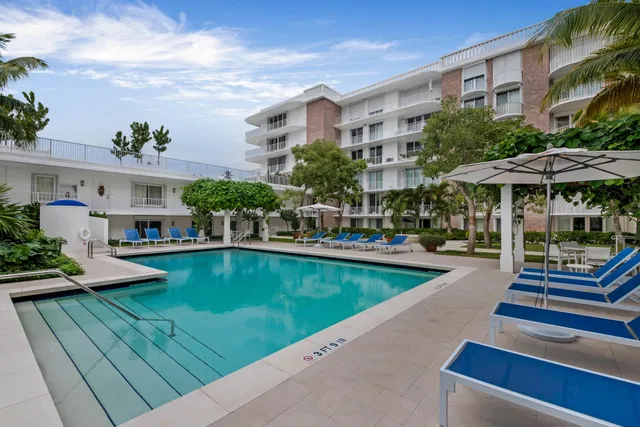 Winthrop House Condos Unit 406 photo 13