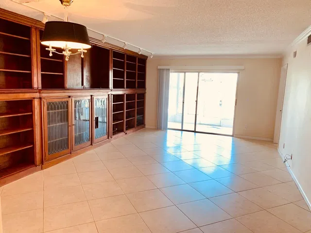Singer Island Unit 168 photo 3