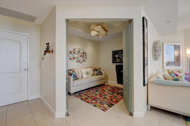 One City Plaza Unit 1204 photo 3