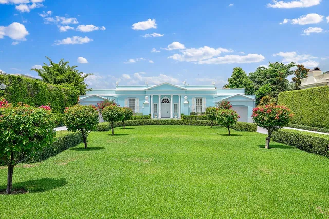 500 Regents Park Road