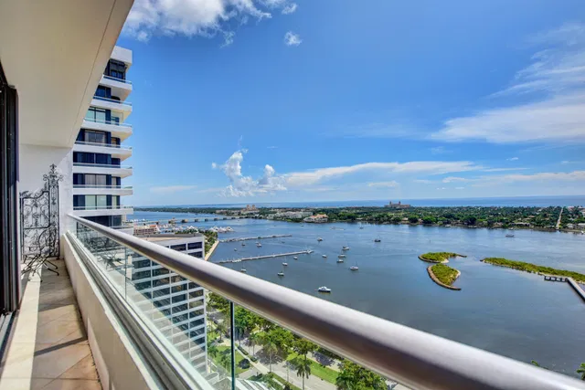 The Plaza of The Palm Beaches Unit 27g photo 3