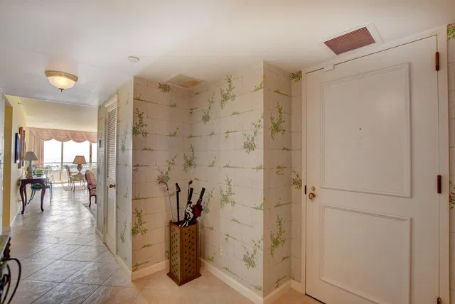 The Plaza of The Palm Beaches Unit 27g photo 10