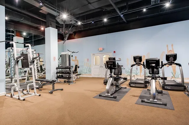 Winthrop House Condos Unit 605 photo 11