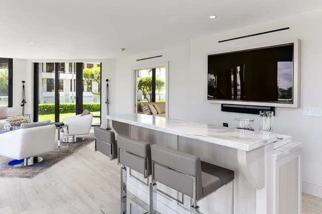 L'Ermitage Palm Beach Unit 101 photo 4