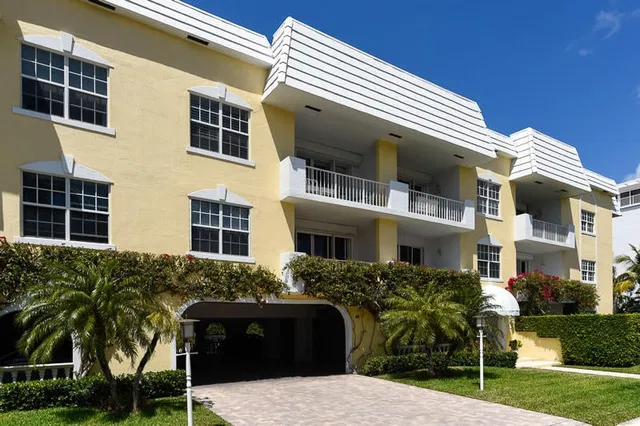 127 Peruvian Avenue #101
