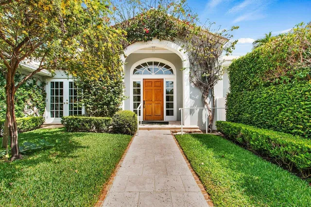 255 Ridgeview Drive