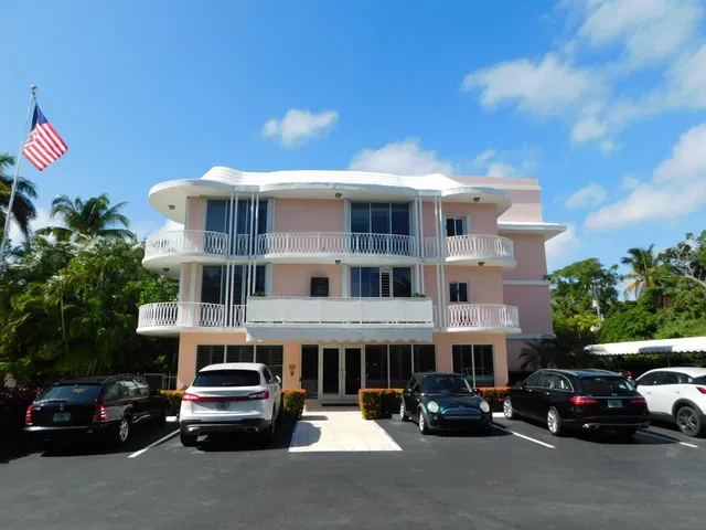 429 Australian Avenue #6