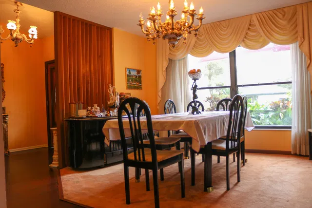 Residence photo 5