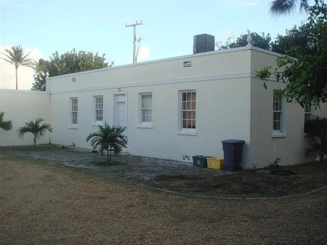 1090 S Ocean Boulevard