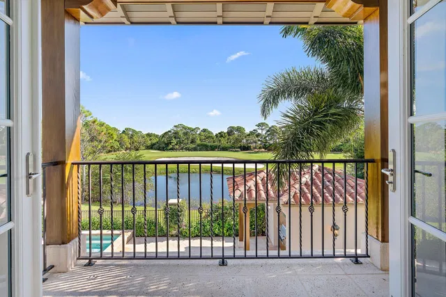 Trump National Jupiter Residence photo 16