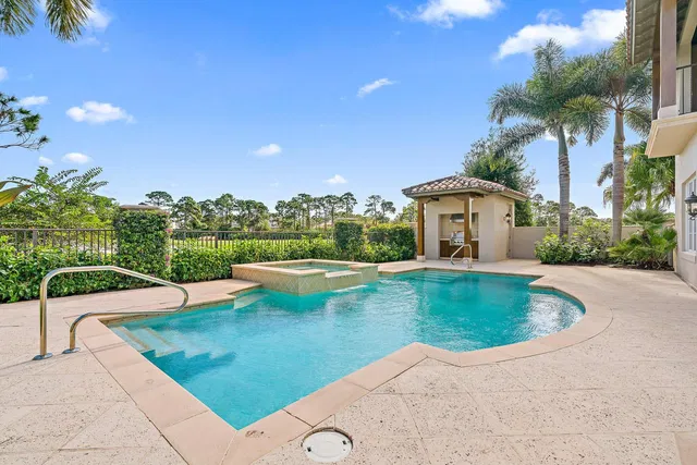 Trump National Jupiter Residence photo 28