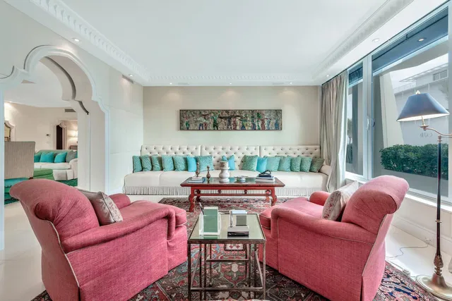 Dunster House Palm Beach Unit 2b photo 6