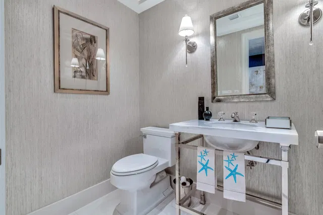 Dunster House Palm Beach Unit 2b photo 9