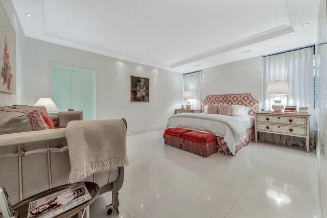 Dunster House Palm Beach Unit 2b photo 10