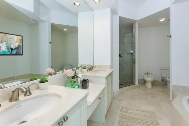 Esplanade Grande Unit 1001 photo 6