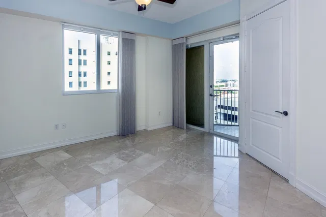 Esplanade Grande Unit 1001 photo 8