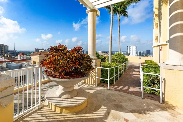 Esplanade Grande Unit 1001 photo 16